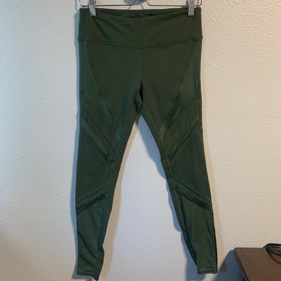 ALO Yoga Pants - Hunter Green Alo Yoga Moto Legging